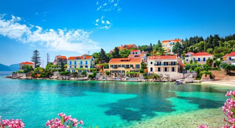Elege van a zsúfolt turistaparadicsomokból? Íme 12 varázslatos európai úti cél, amit látni kell!