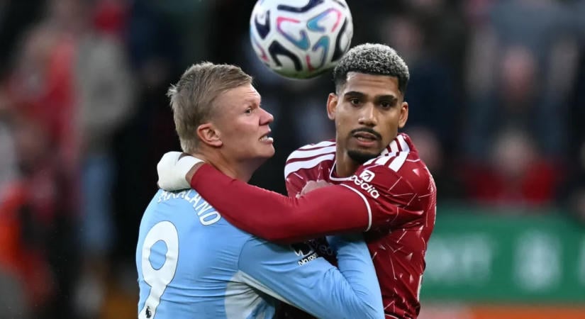 Itt a döntés, súlyos következményei lettek a Liverpool meccsén történteknek