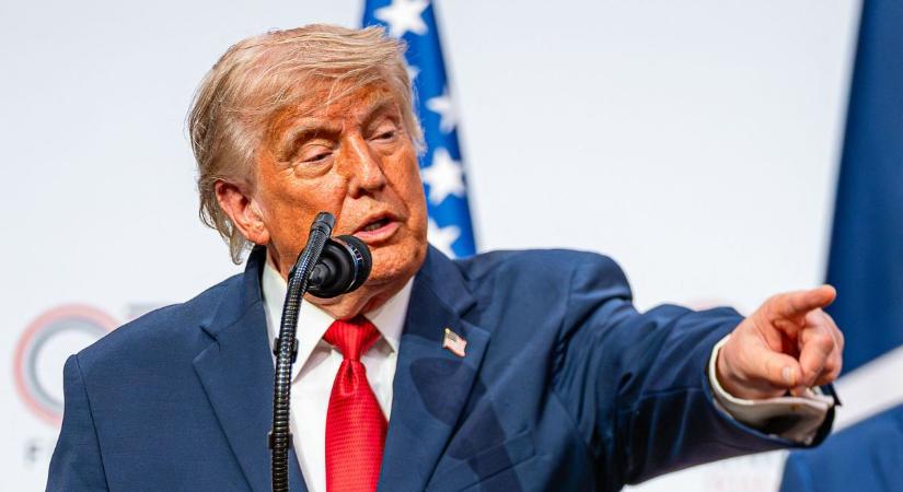Felpörgetné a fegyvergyártást Trump: autógyárban készülhetnek a Patriot és a Tomahawk rakéták