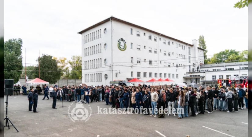 Nyílt napot és állásbörzét tartott a Katasztrófavédelmi Oktatási Központ a pályaválasztó diákoknak