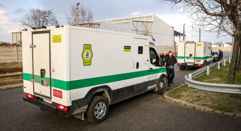 Emailben figyelmeztették a legfőbb ügyészt a KNYF-ről, hogy baj lehet az aranykonvoj-ügyből