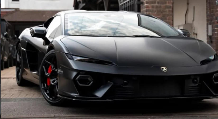 Kép: 900 lóerős Lamborghinit vett Kerkez Milos