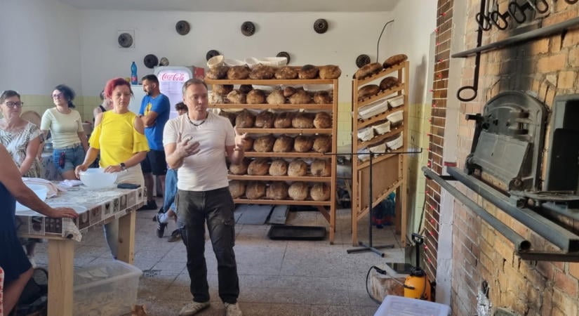 Szőgyéni kenyérörökség – negyedik alkalommal rendezték meg a Kemencés Napot