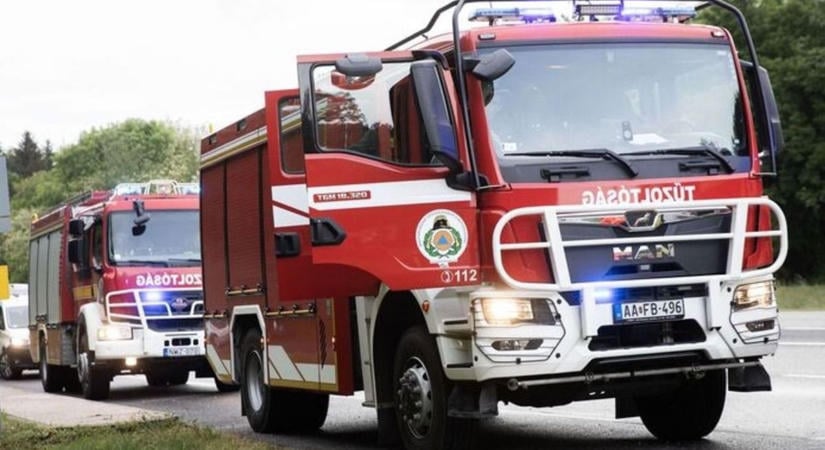Kigyulladt egy melléképület tetőszerkezete Zalaszentgróton