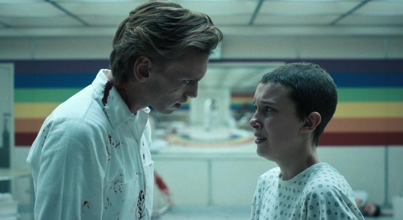 Jamie Campbell Bower felidézte, hogy Millie Bobby Brown tényleg elsírta magát a Stranger Things egyik jelenetének a felvétele előtt, annyira megrémült