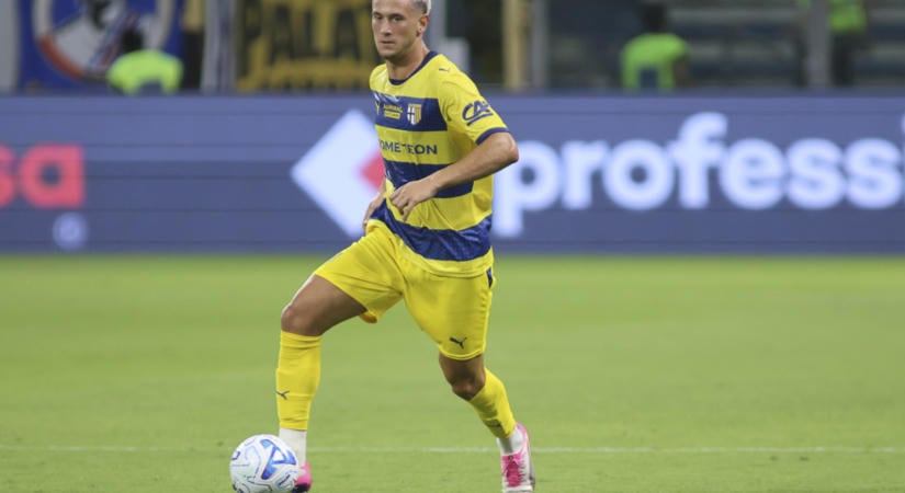 A Benfica 18 millió eurót fizetett a Parma 22 éves védőjéért, aki 2031-ig írt alá
