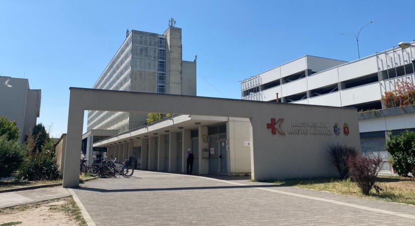 Gond van a fűtéssel a kecskeméti kórházban, éjszaka 17 fokig is lehűlhetnek a kórtermek
