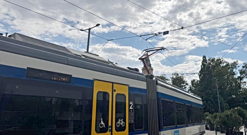 Algyői avartűz miatt nem jár a tram-train