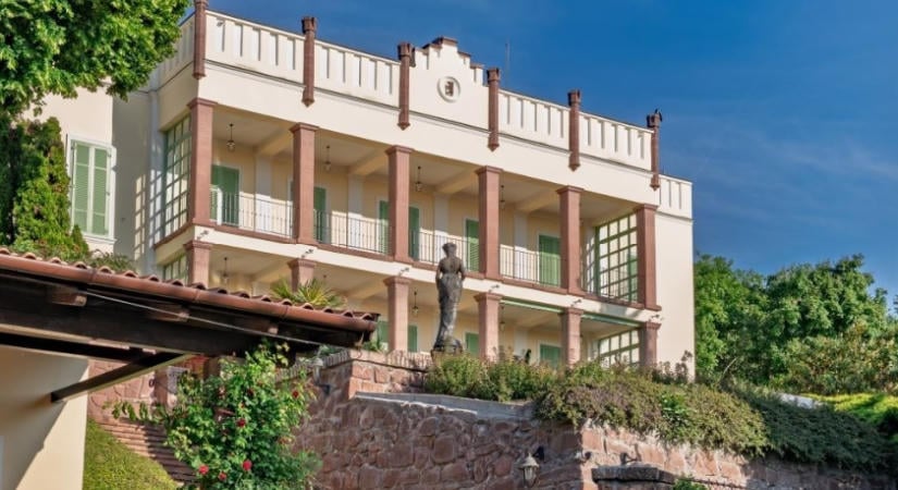 Közel harminc villa és kert nyílik meg egy hétvégére Balatonalmádiban