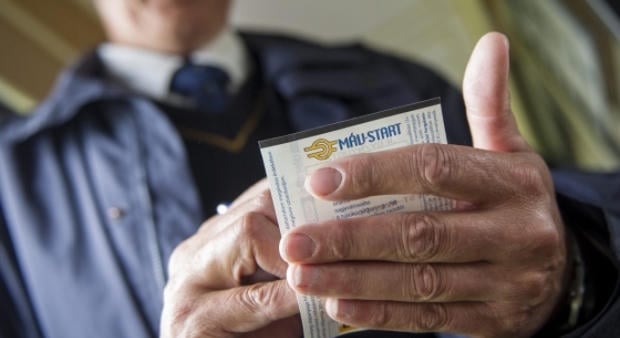 Leköpött egy kalauzt a debreceni vonaton – nagyon rossz ötlet volt