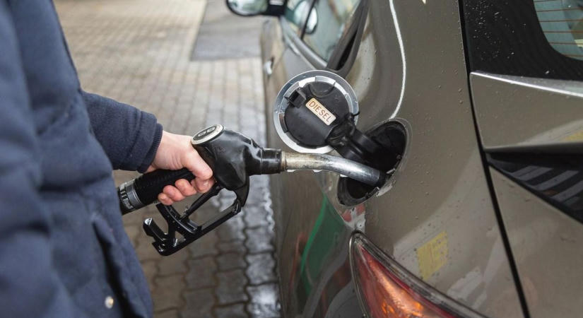 Egyre fájdalmasabb a tankolás: ez állhat a drágulása mögött