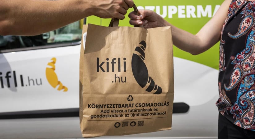 Ugyanaz a Kifli, mégis máshogy áraz: ennyivel kell többet fizetni Magyarországon