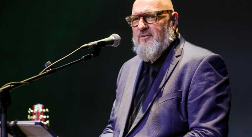 AG Weinberger: „Sosem tartottam magam blueszenésznek”