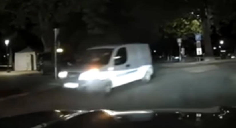 Defektes kerékkel, ittas állapotban ült egy budapesti férfi volán mögé, bevonták a jogosítványát