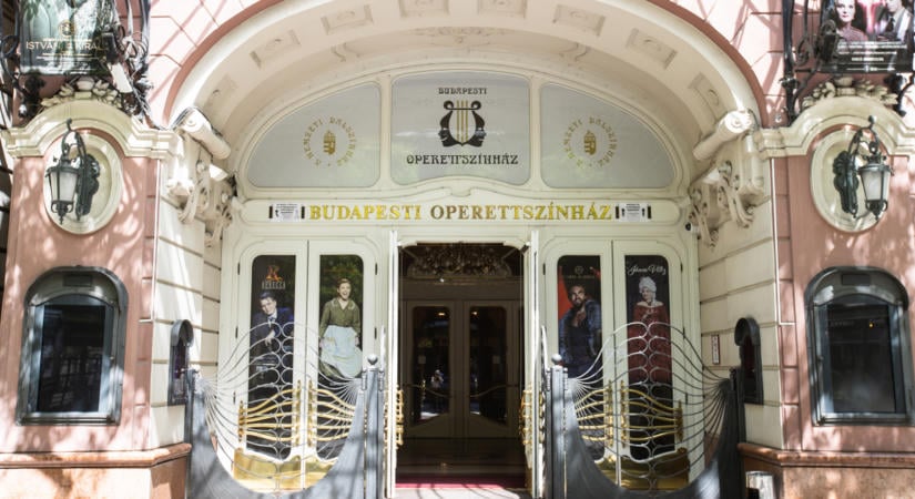 „Végre!” – megszólalt az Operettszínház művésze az Indexnek a főigazgató felfüggesztéséről