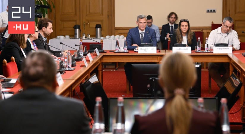 Az egészségügyben és a közoktatásban dolgozókéhoz igazított bért szeretnének a szociális ágazatban dolgozók