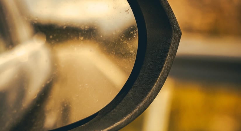 Újra támadnak az autós csalók: egyetlen trükkel több tízezer forintot is kicsalhatnak tőled