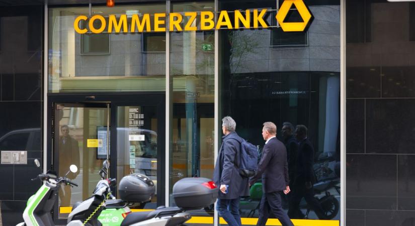 Saját részvényesei döfték hátba a Commerzbankot, gyakorlatilag megszerezte az irányítást az UniCredit