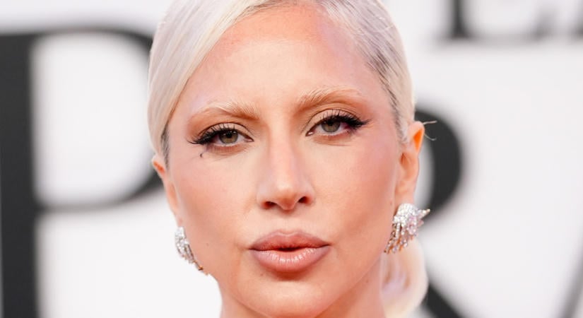 Lady Gaga megmutatta a ragyogó bőrének egyik titkát
