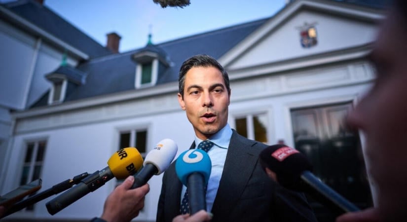 Gyermeket vár dajkaanya segítségével a holland miniszterelnök és párja