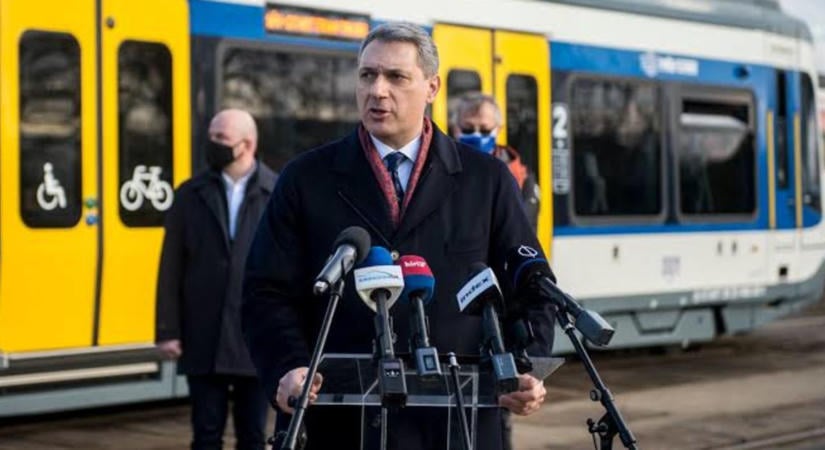 Titkos hangfelvételek készítését zavaró eszközöket vásárolt a MÁV Lázár minisztersége alatt