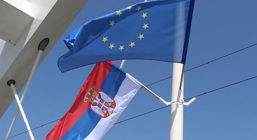 Politico: Négy ország csatlakozási folyamatát gyorsítaná fel az EU, Szerbia nincs közöttük