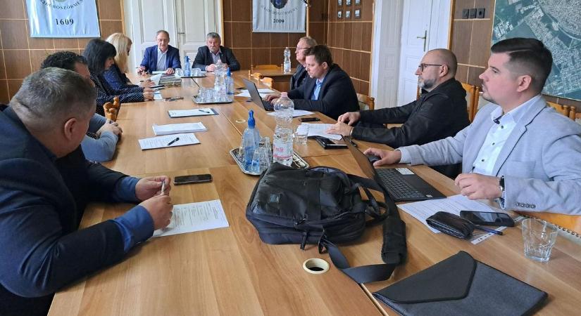Ismét egyeztettek a vezetők Hajdúböszörményben
