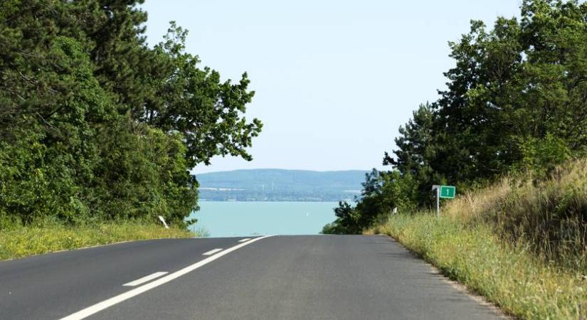 Ekkor a legnehezebb lejutni a Balatonra: már péntek délelőtt elindul a tömeg