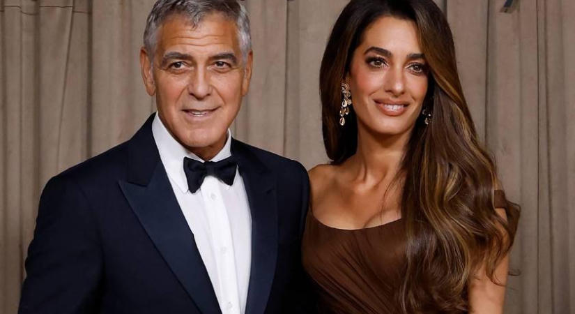 George és Amal Clooney ritkán látott ikreikkel: a Comói-tónál egy jótékonysági estre öltöztek ki