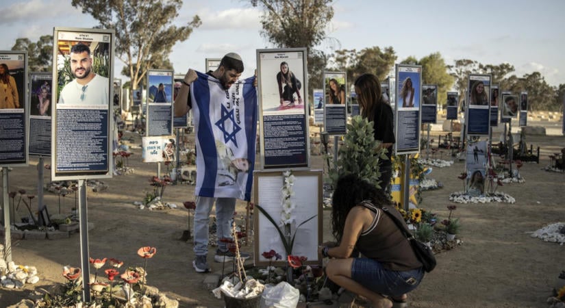 Izrael az október 7-i terrortámadás áldozataira emlékezik
