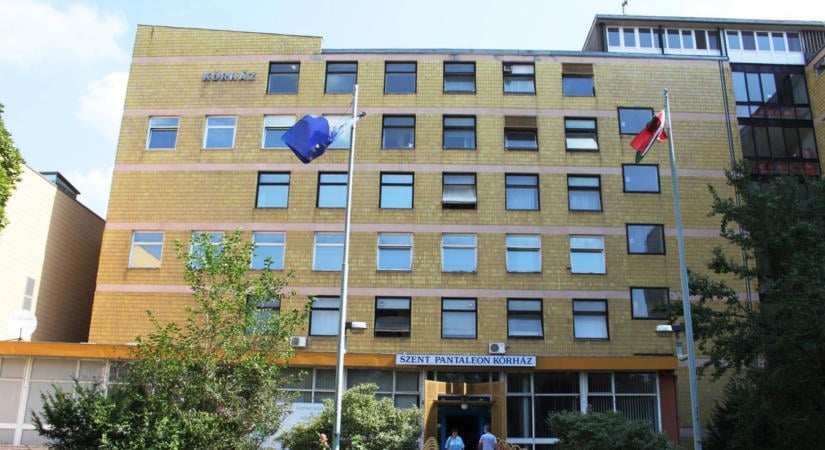 Megható elismerés került a Szent Pantaleon Kórház falára