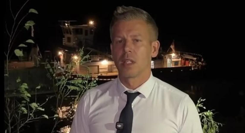 Magyar Péter újabb bejárást tartott Paksnál, a bárkák elsüllyeszéséről beszélt