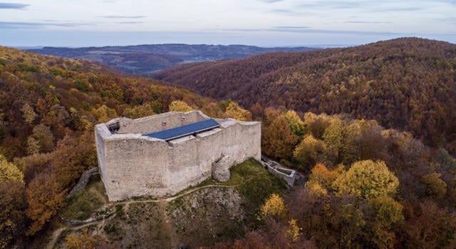 Őszi fotópályázatot hirdetett a Máré-vár