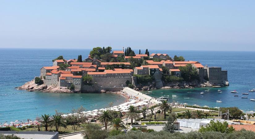 Öt év után újra látogatható a népszerű montenegrói félsziget