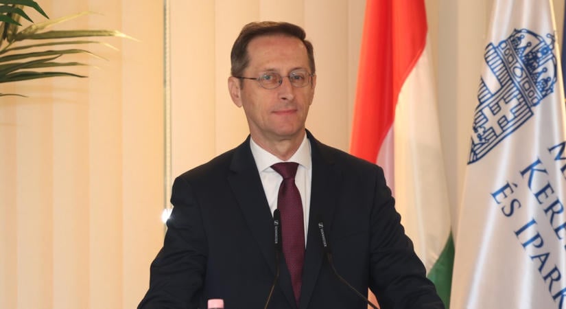 Lehetséges lesz hordozni a bankszámlaszámot Magyarországon? Varga Mihály egyértelmű választ adott