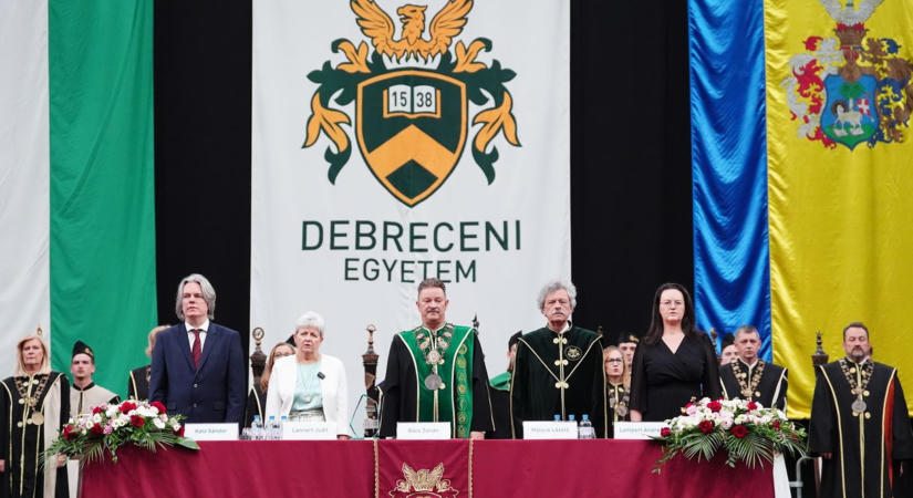 Lannert Judit tárcája elmagyarázta, miért kérték Debrecen polgármesterétől, hogy maradjon távol a városi egyetem évnyitójától