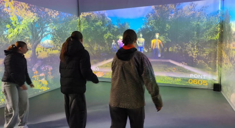 Időutazás virtuális dinókkal a Kriptonházban