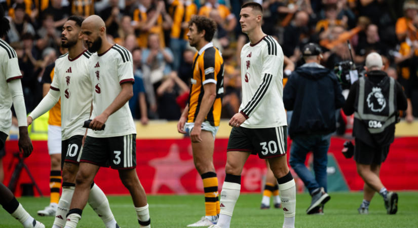 Megdöbbentő Manchester United-vereség: a feljutó Hull City 2-0-ra nyert