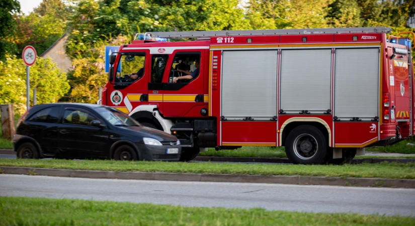 Árokba borult egy autó Becsehely és Borsfa között