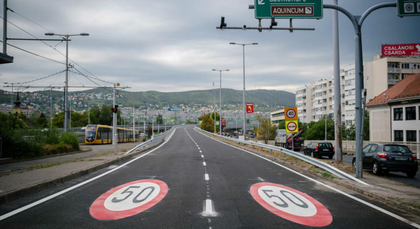 Mától újra használhatják az autósok a Flórián téri északi felüljárót