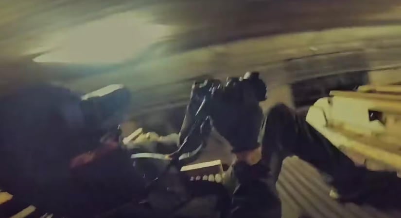 Két fiatal utazott az M2-es metró tetején – a rendőrség vizsgálja az esetet