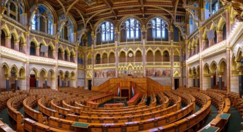 Parlament 13 óra: ma kiderül, hogy beborul-e