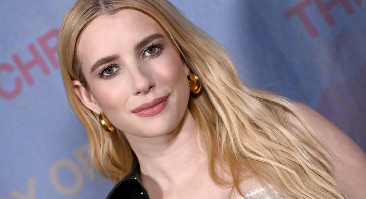 Titokban férjhez ment Emma Roberts, nem mindennapi ruhában mondta ki a boldogító igent