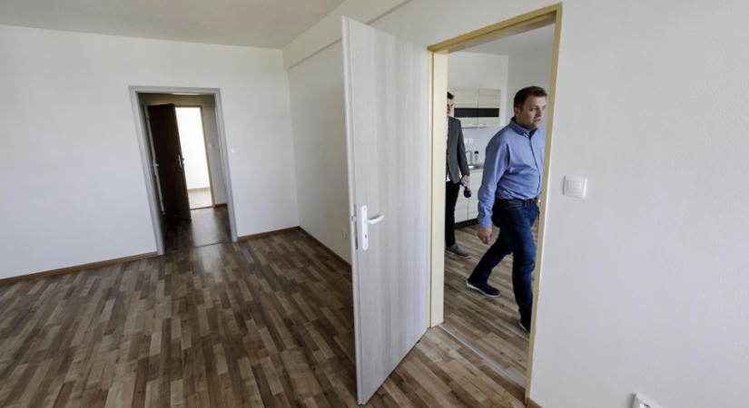 Új lakhatási intézményt adtak át Vágsellyén