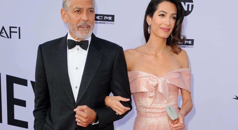 Ez Amal Clooney rendkívüli reggelije, ami bőséges, mégis potyognak tőle a kilók