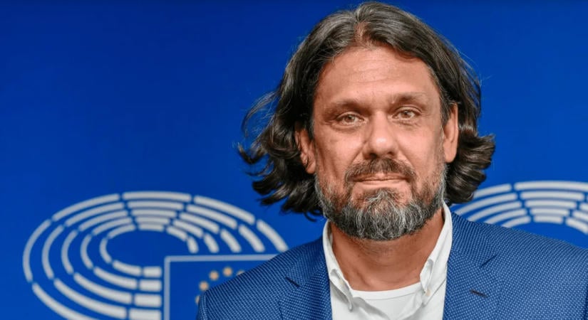 Ha egy klub elégedett az elnökével, miért a kormánynak kell eldöntenie, maradhat-e?