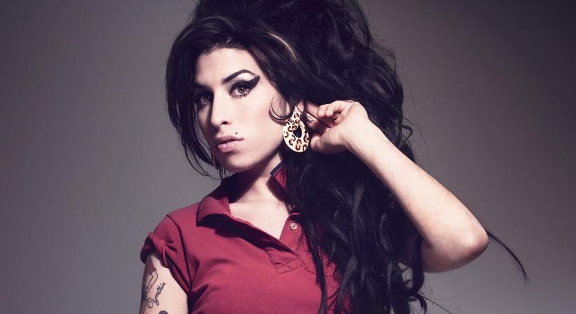 Amy Winehouse anyja elárulta, hogy mi okozta a lány vesztét