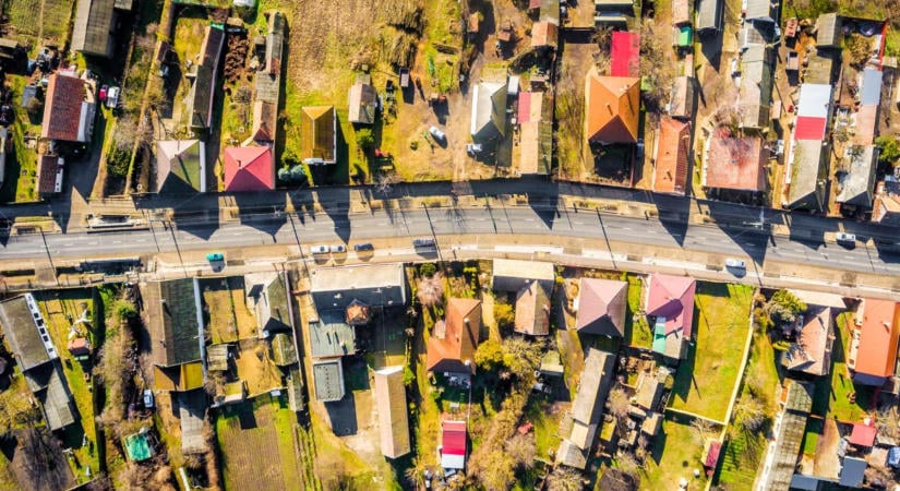 Teljes hosszban korszerűsítik Iváncsa főútját – halad a község infrastruktúra-fejlesztése