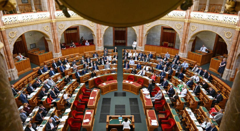 Van még értelme a jobb-bal felosztásnak a magyar politikában? Elemző vázolja fel, mire számíthatunk a következő években