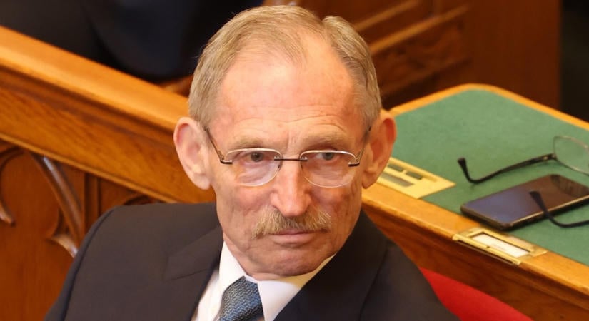 Döbbenetes, ami kiderült Pintér Sándor Wartburgjáról. Óriási fordulat